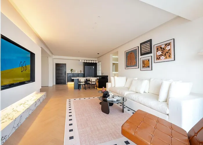 Ehub - Wukang Building 3Bedroom Apt In Bustling Commercial Area, 10M Away From Subway