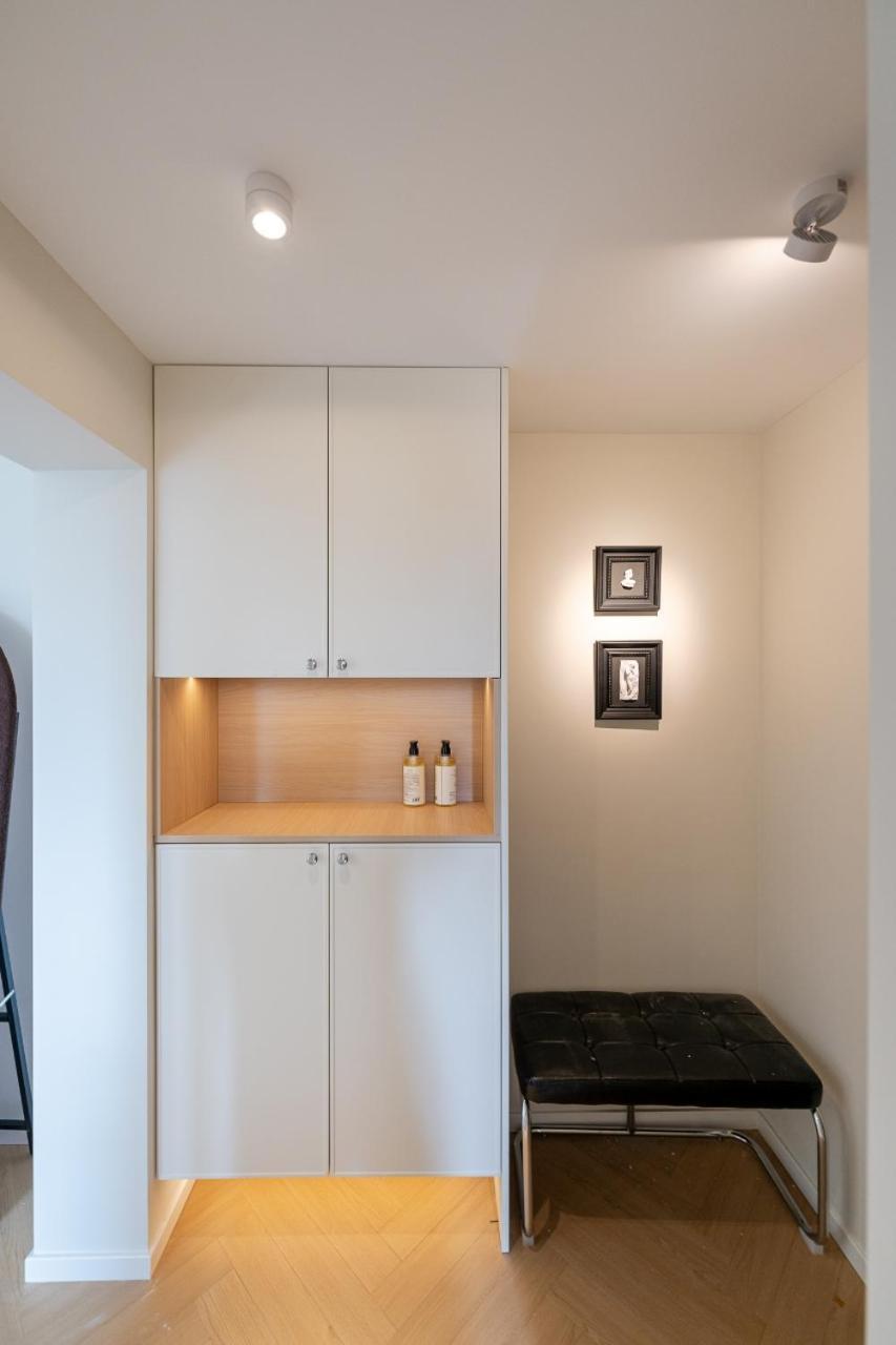 Ehub - Wukang Building 3bedroom In Bustling Commercial Area, 10m Away From Subway Apartment