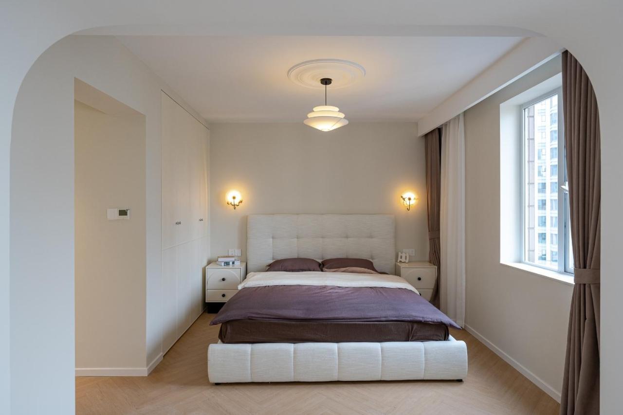 Apartment Ehub - Wukang Building 3bedroom In Bustling Commercial Area, 10m Away From Subway Shanghai