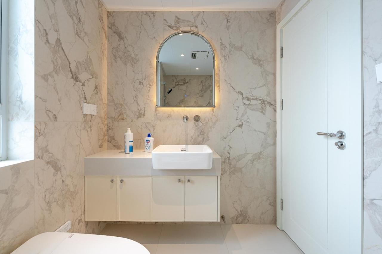 Ehub - Wukang Building 3bedroom In Bustling Commercial Area, 10m Away From Subway Apartment Shanghai